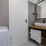 New Denis شقة