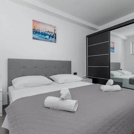 New Denis * 沃迪切