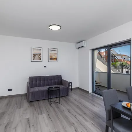 New Denis * 沃迪切