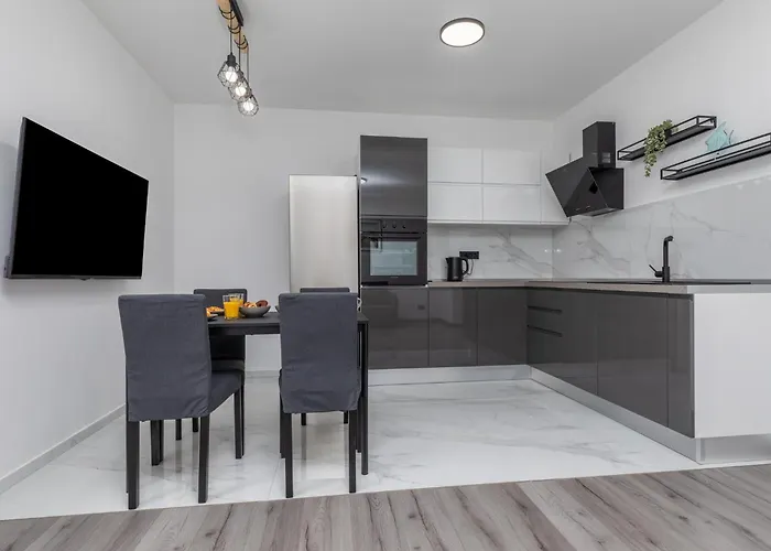 New Denis Apartamento