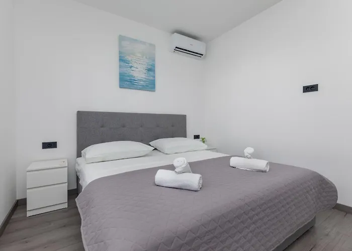 New Denis Apartamento